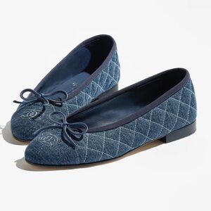 Chanel - Washed Denim Ballet Flats 
SPRING-SUMMER 2026 PRE-COLLECTION